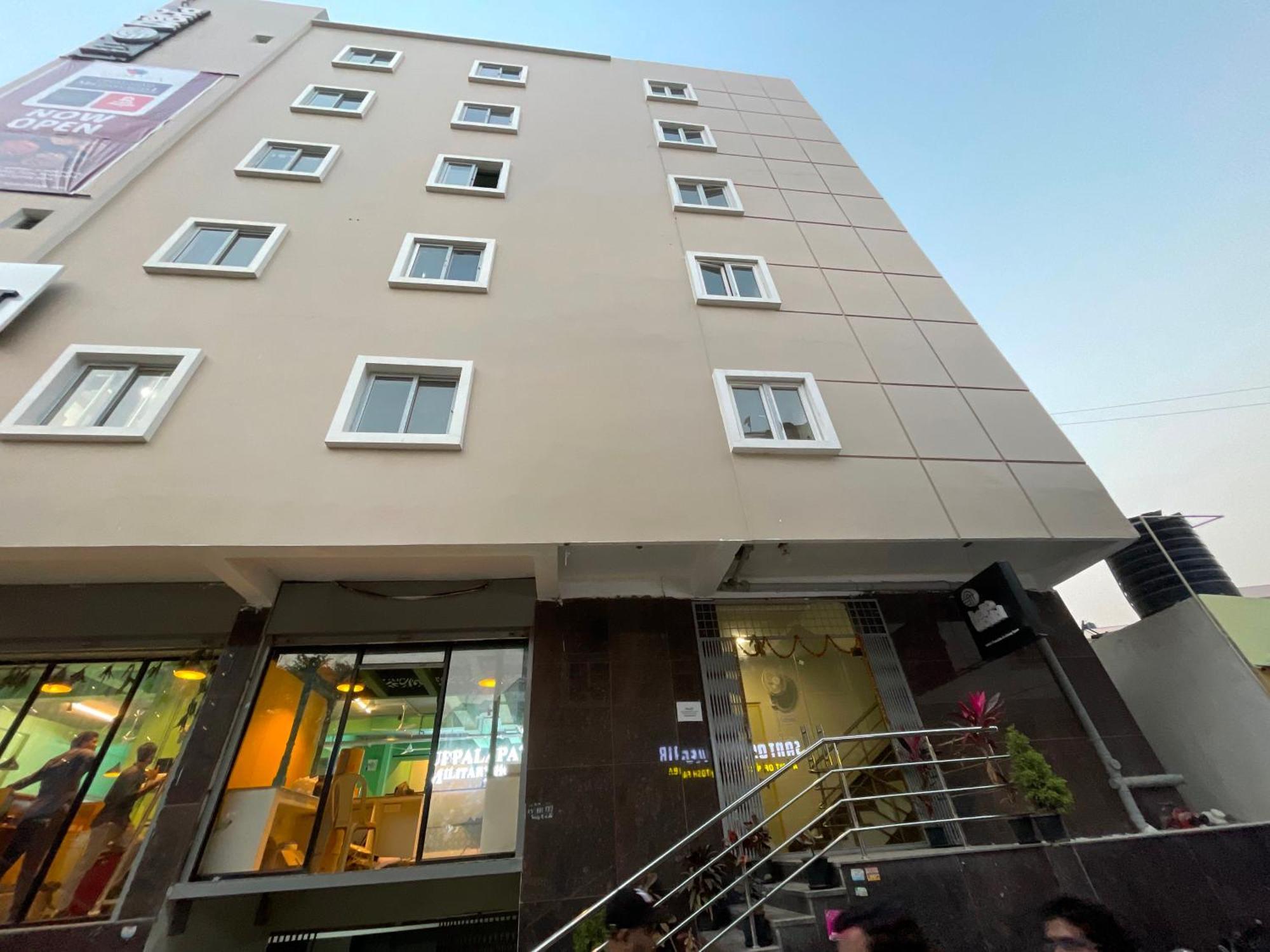 Hotel O Helloworld Tech View Хидерабад Екстериор снимка